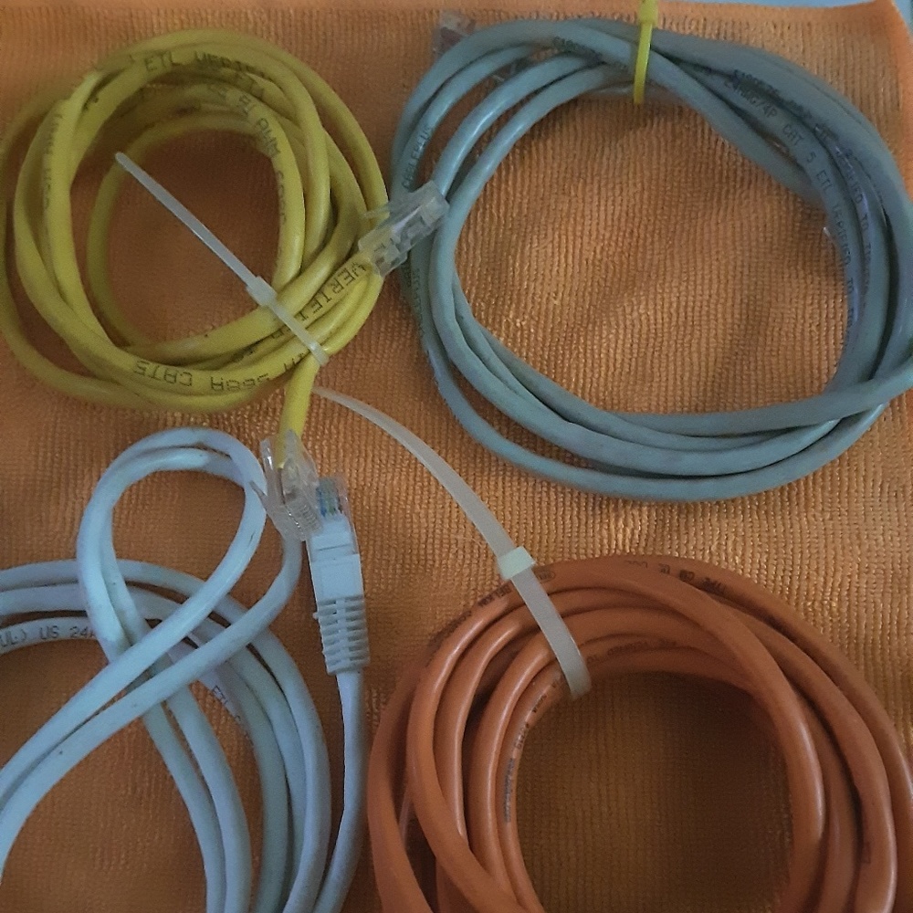4 Different  Size Ethernet  CABLES